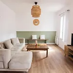 Maison Avec Parking *